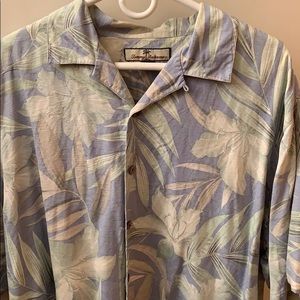 Tommy Bahama short sleeve button down camp shirt